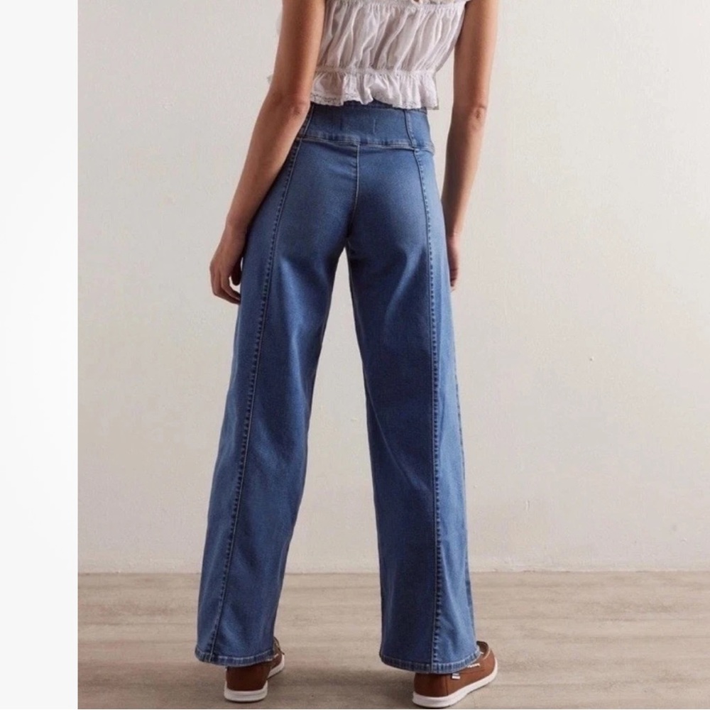 We The Free Spotlight High-Rise Wide Leg Flared Jeans Womens 27 Stretch Pull On - Picture 2 of 11